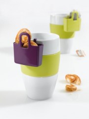 A cookie in a carry bag (www.koziol.de)